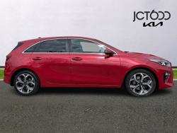 KIA Ceed Photo 4