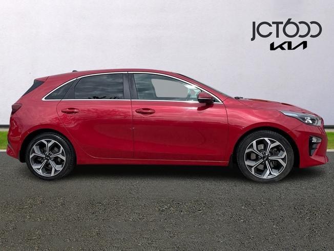 KIA Ceed Photo 4