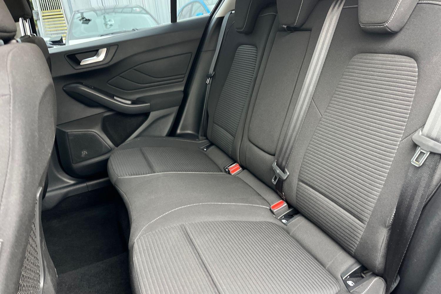 Ford Focus Photo 19