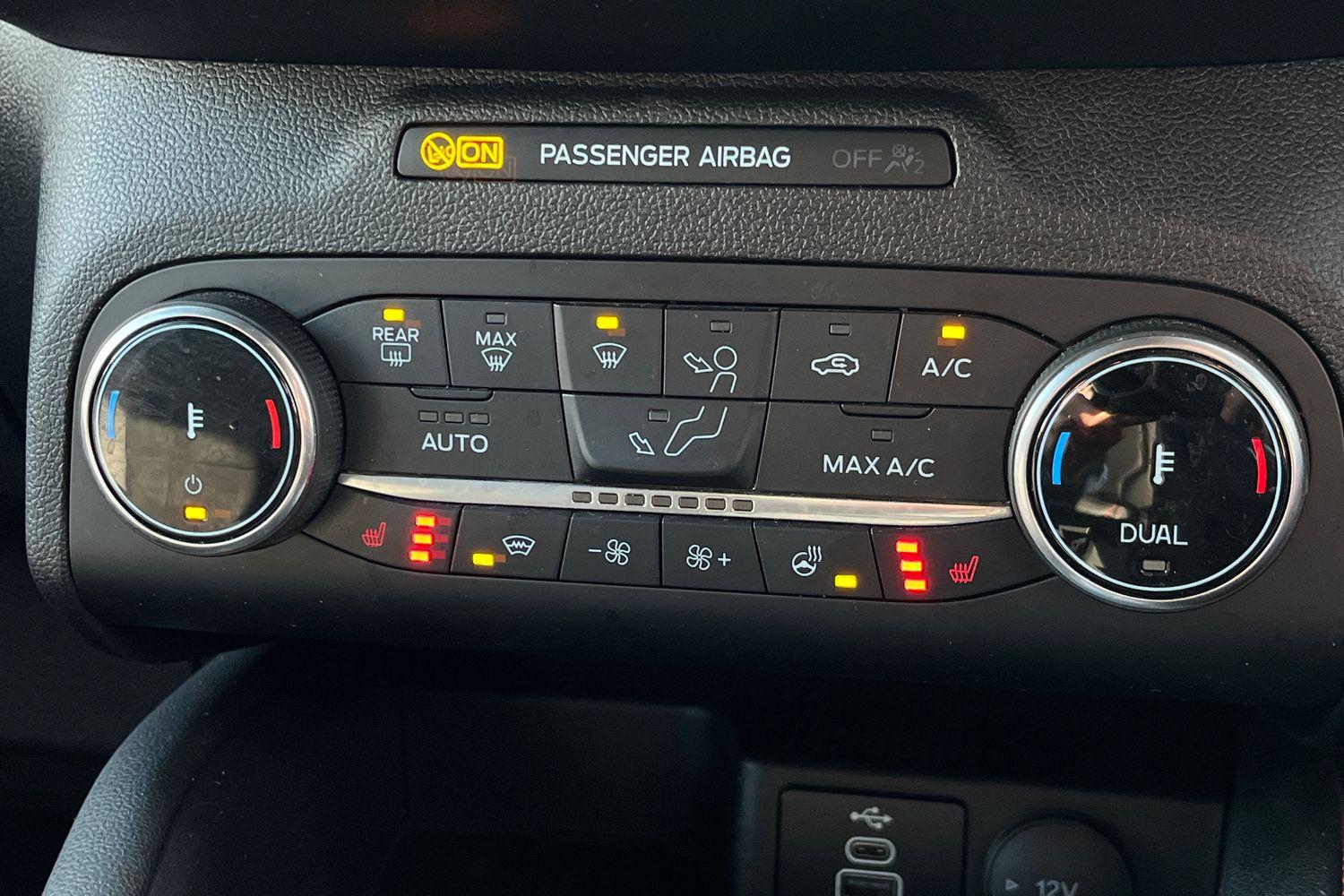 Ford KUGA Photo 30