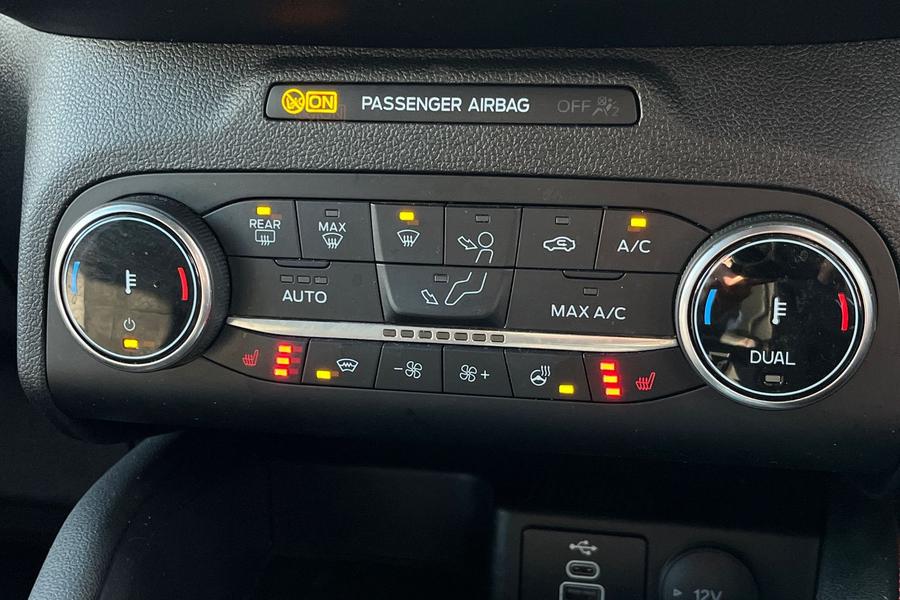 Ford KUGA Photo autoimg-0098fdcd8960b99670e325a1d6f1c33f5b0b9a47.jpg