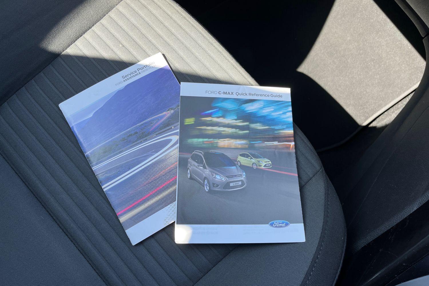 Ford GRAND C-MAX Photo 21