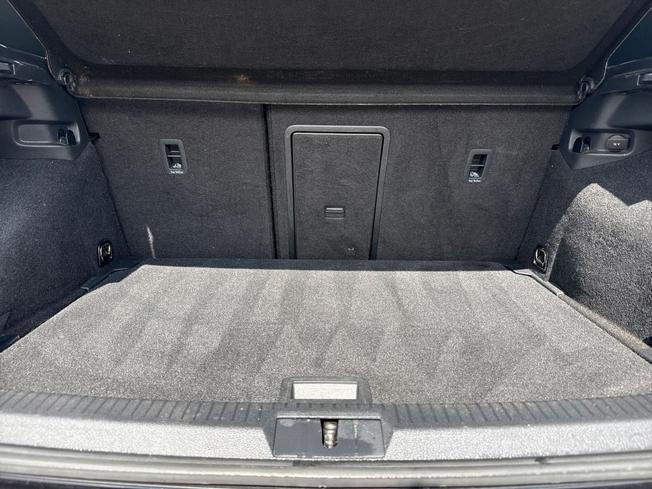 VOLKSWAGEN Golf Photo 12