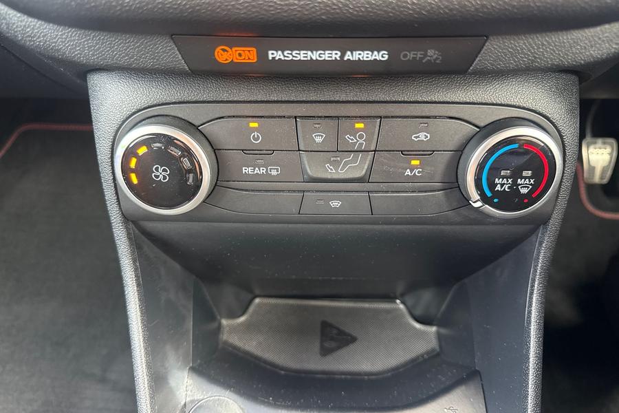 Ford FIESTA Photo autoimg-00a2d490fabdbf2a74a0ed99d282cdcdfd548a19.jpg
