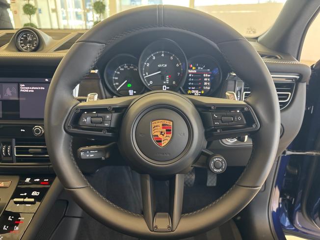 PORSCHE Macan Photo 17