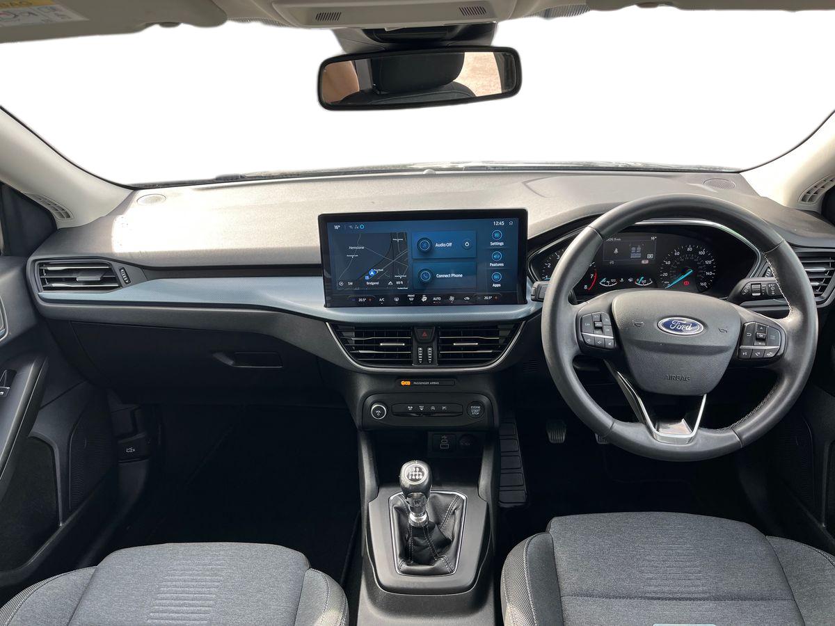 Ford Focus Photo 9