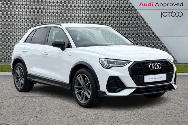 Audi Q3 Photo 1