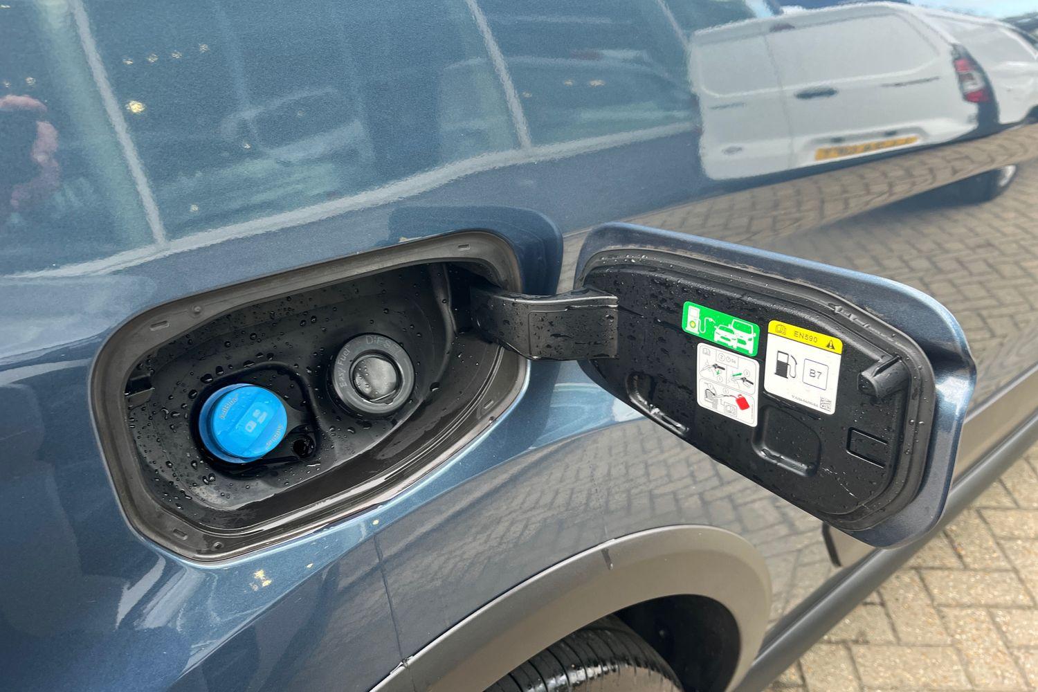 Ford TRANSIT CONNECT Photo 7