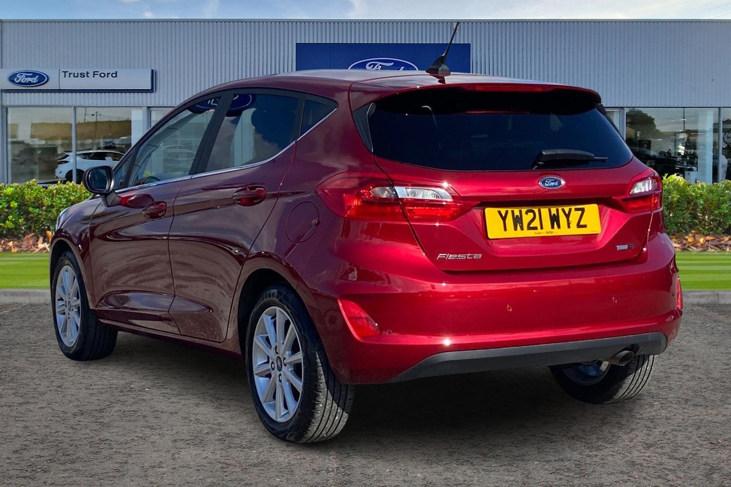 Ford Fiesta Photo 1