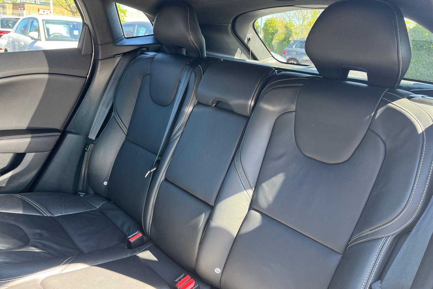 Volvo V40 Photo 19