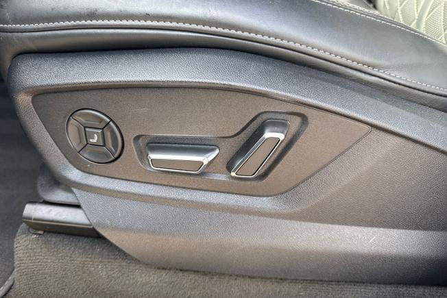 AUDI SQ7 Photo 36