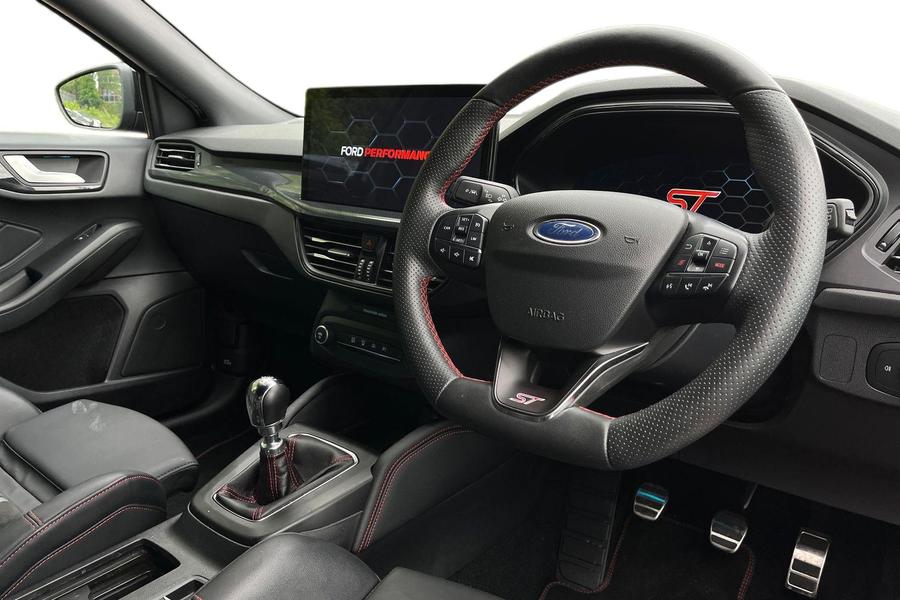 Ford Focus Photo autoimg-00c41030d5459d3e7f8846434e34682a47ed8649.jpg