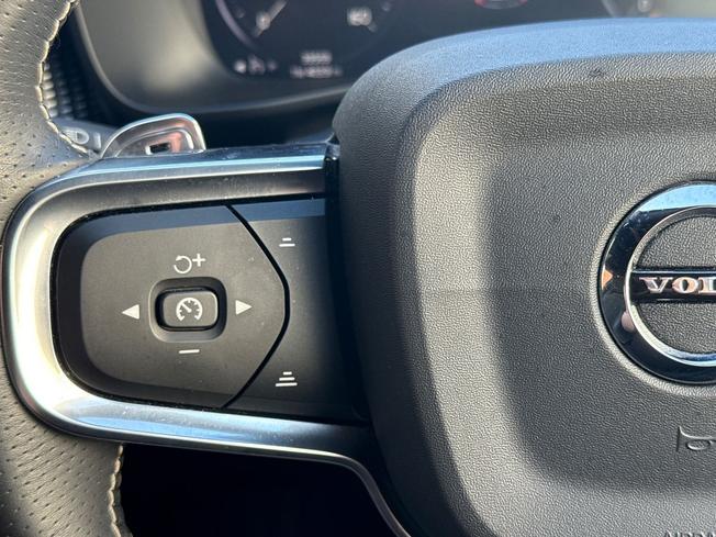 VOLVO Xc40 Photo 16