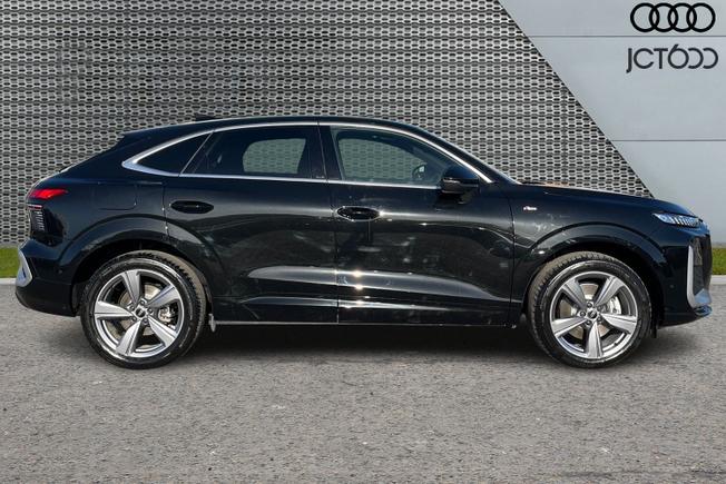 AUDI  Q3 Sportback Photo 4