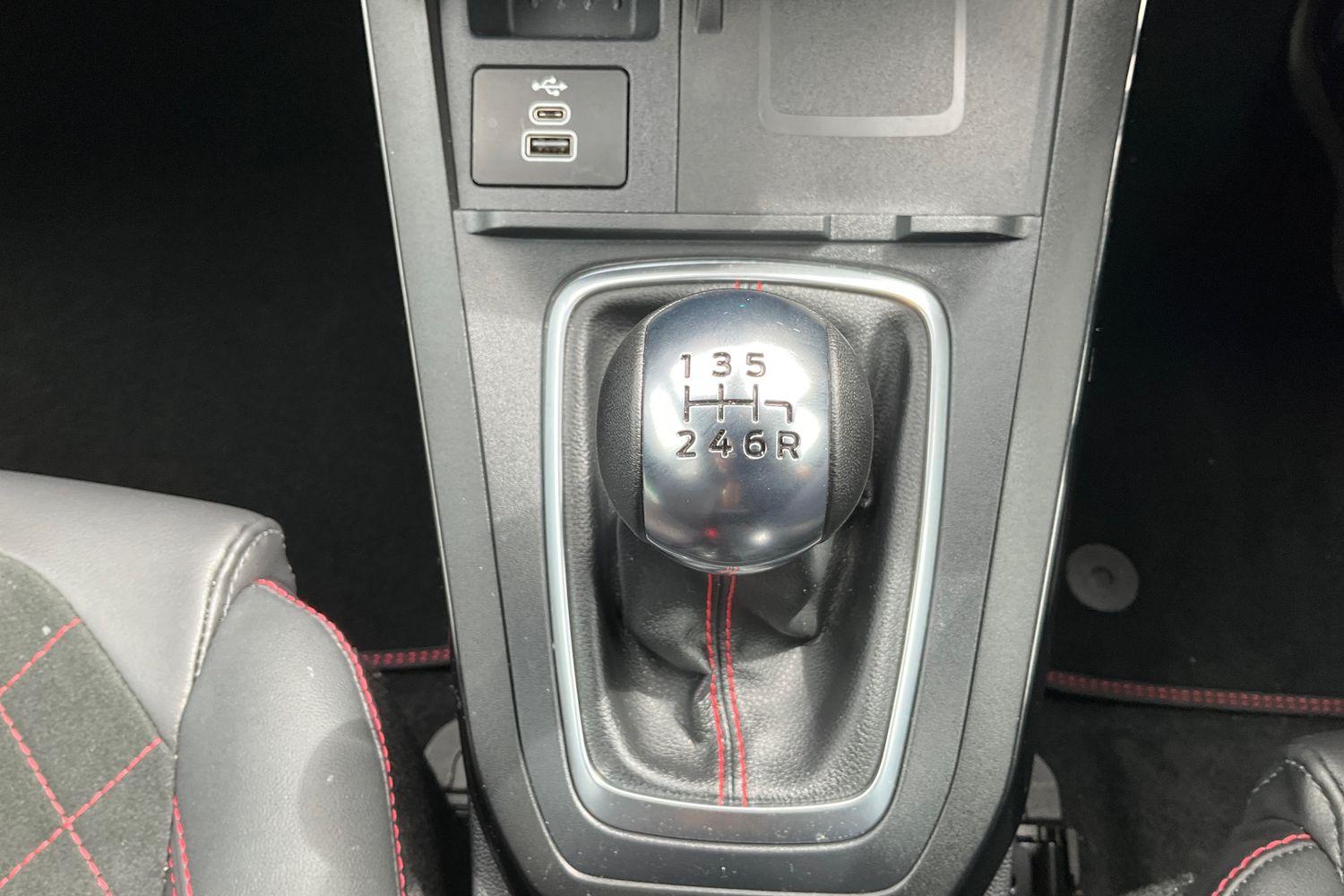 Ford PUMA Photo 30