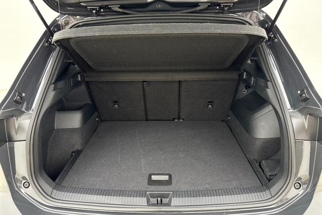 VOLKSWAGEN Tiguan Photo 12