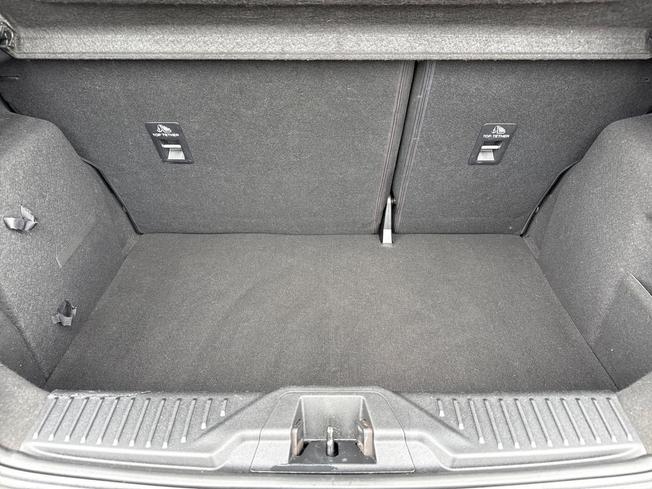 FORD Fiesta Photo 12