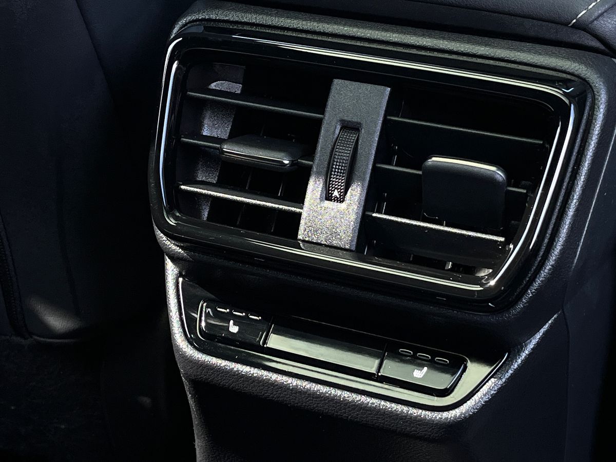 Lexus NX Photo 34