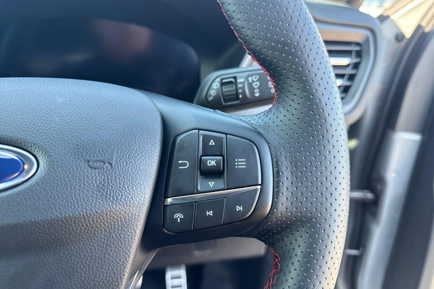 Ford KUGA Photo 28