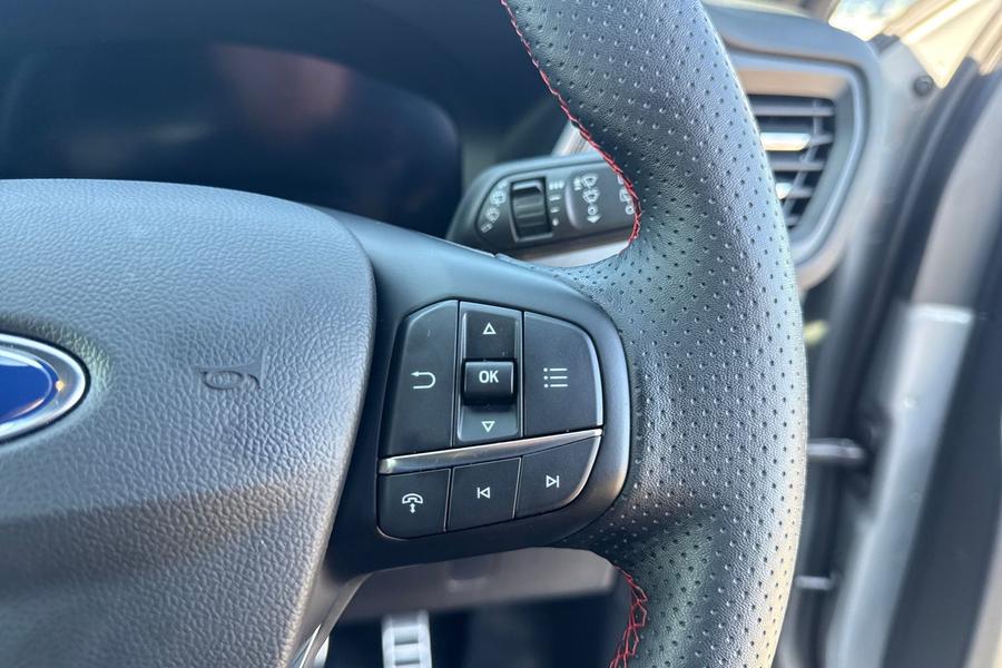 Ford KUGA Photo autoimg-00e225ffbb5e24243407889d85740ce04ca252e0.jpg
