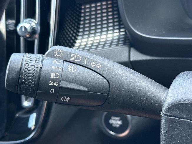 VOLVO Xc40 Photo 51