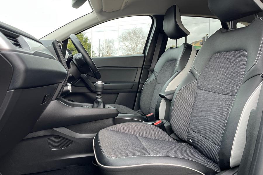 Renault Captur Photo autoimg-00e82e0fdef81aef6a6fec4c977e842e01ffad56.jpg