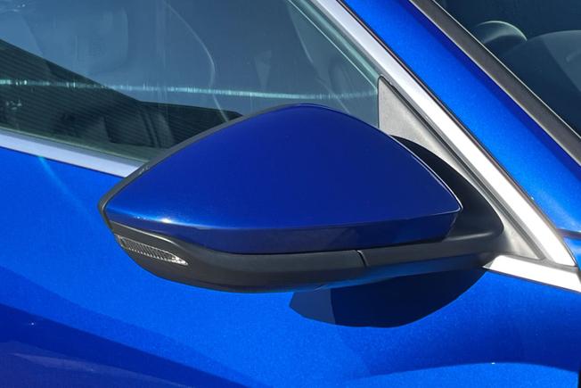 AUDI Q8 E-Tron Photo 20