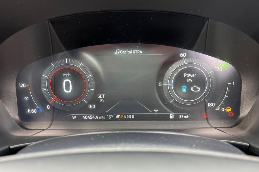 Ford Kuga Photo autoimg-00ea6c4911366db87b680e7959dcd89e96d62248.jpg