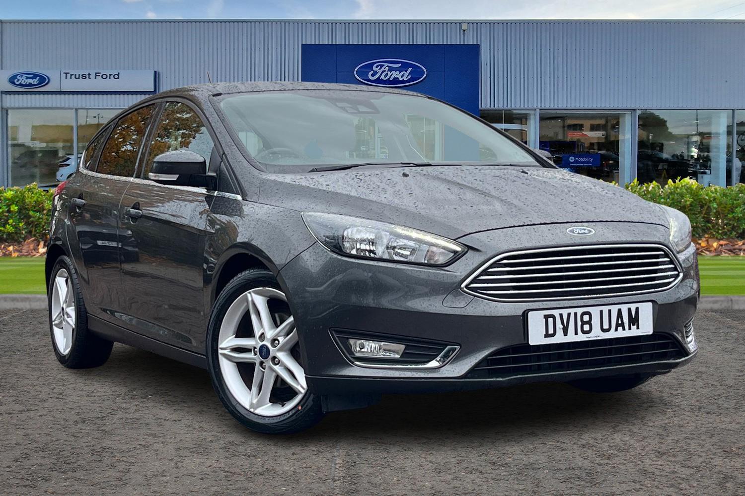 Ford Focus Photo 0