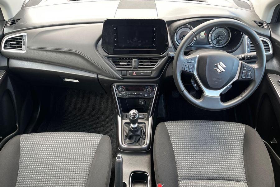 Suzuki S-CROSS Photo autoimg-00eb50a9e70402a2c5ea1ec7961c114345db59b4.jpg