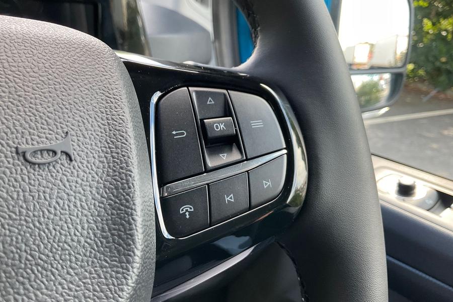 Ford Transit Custom Photo autoimg-00eba90f526435c00b6d7c3ac486d9d23e5f2e4d.jpg