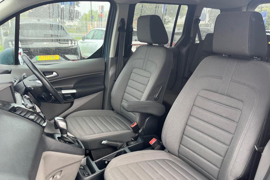Ford TOURNEO CONNECT Photo autoimg-00ebf526dc615d4cb0111fef16299cac768aed56.jpg
