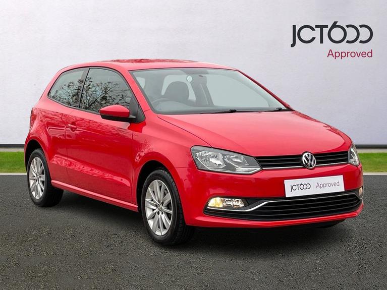 Used 2015 VOLKSWAGEN Polo 1.2 TSI BlueMotion Tech SE Hatchback 3dr Petrol Manual Euro 6 (s/s) (90 ps) Red at JCT600