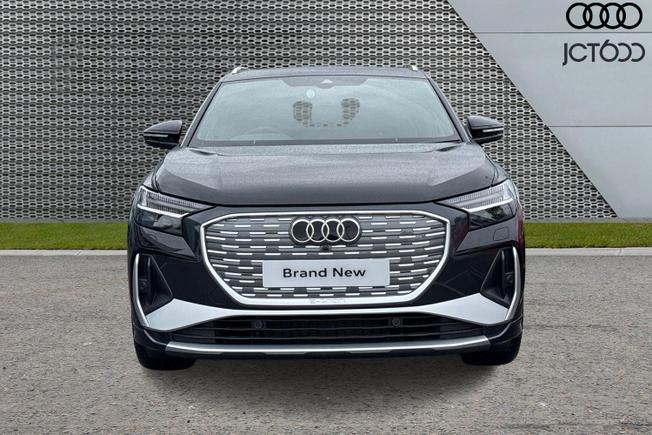 AUDI  Q4 Photo 8