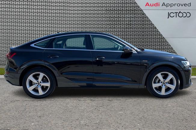 Audi e-tron Photo 4