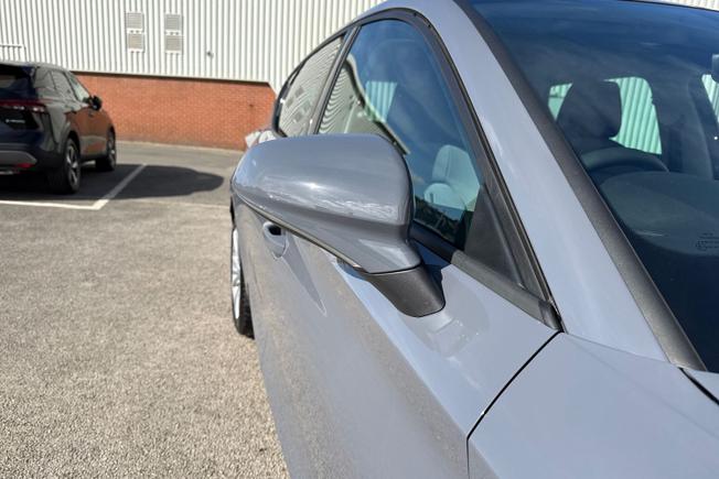 SEAT Leon Photo 21