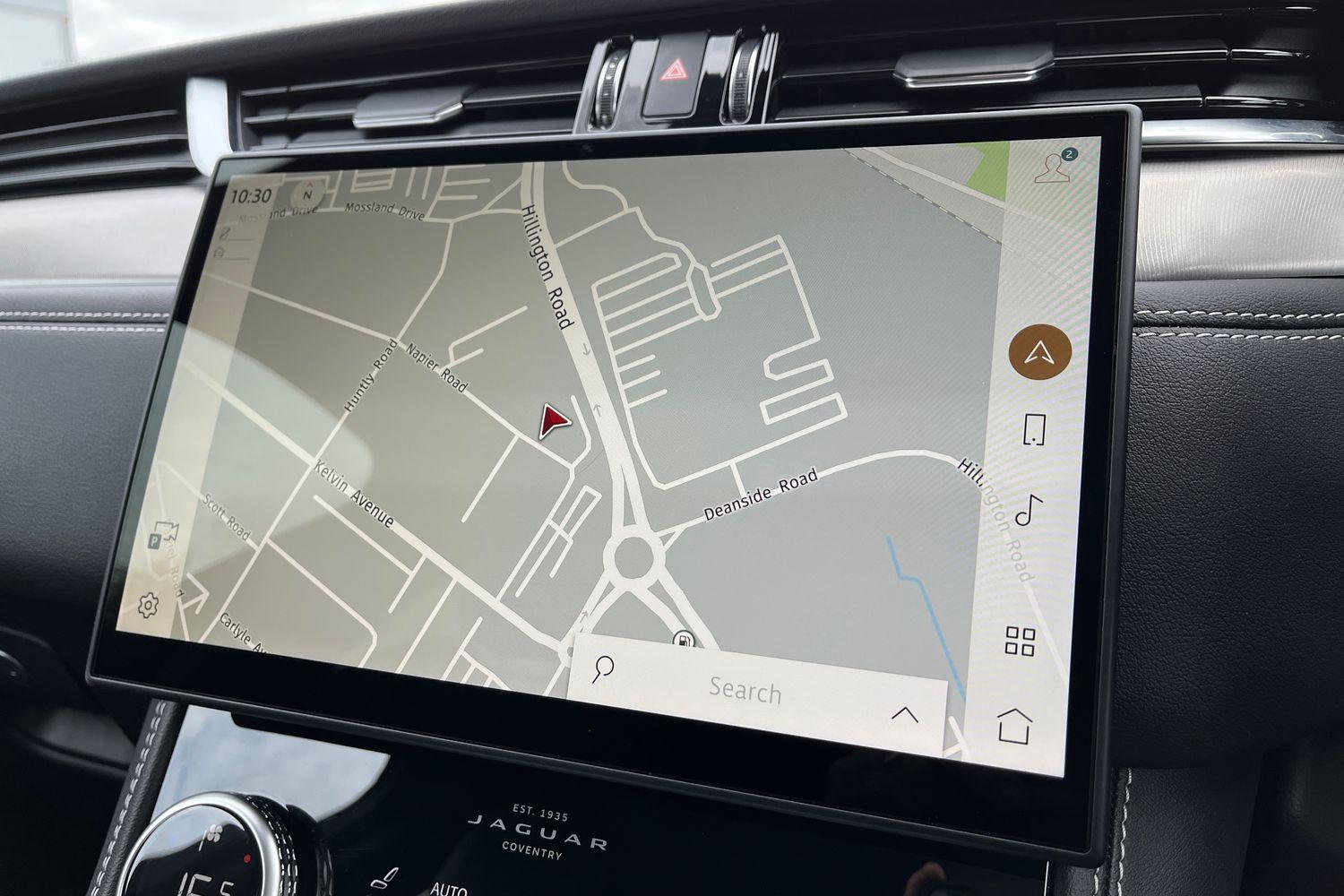 Jaguar F-PACE Photo 22