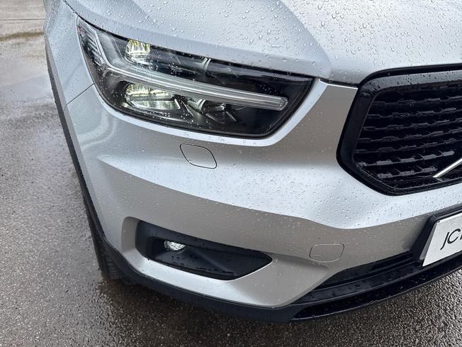 VOLVO XC40 Photo 28