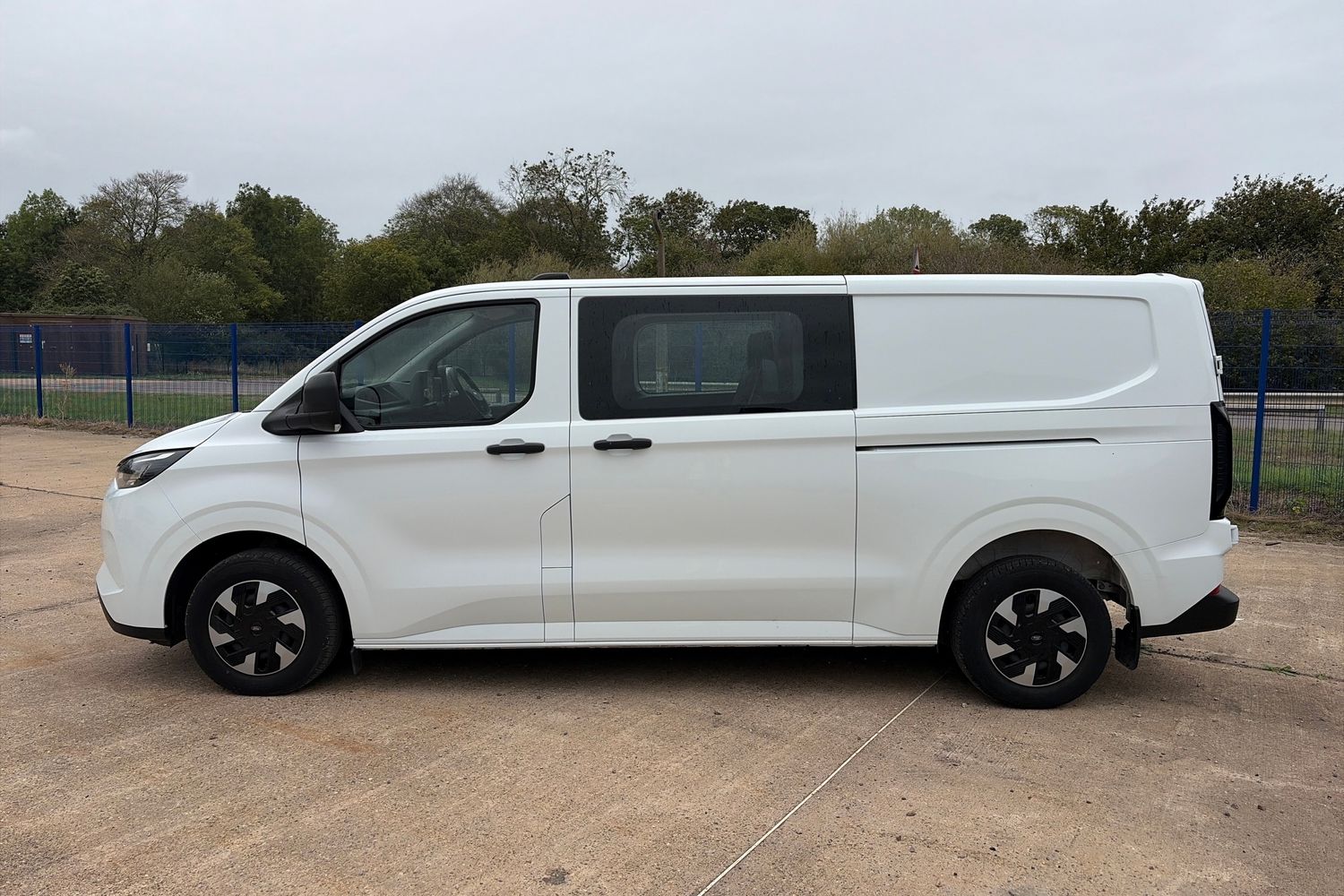 Ford TRANSIT CUSTOM Photo 22