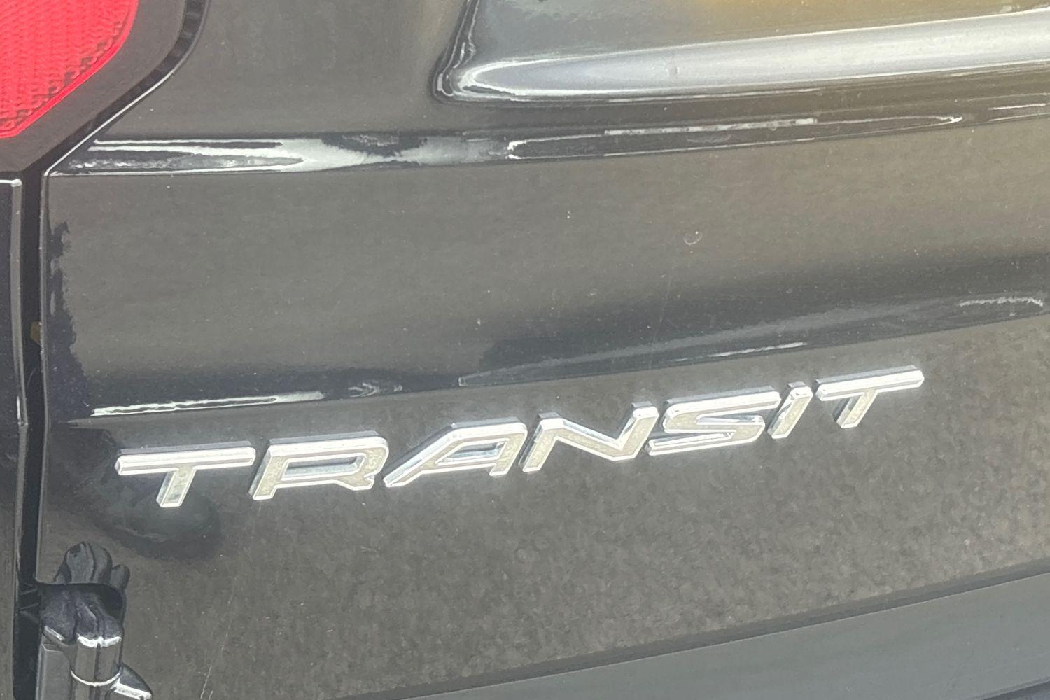 Ford TRANSIT CONNECT Photo 19