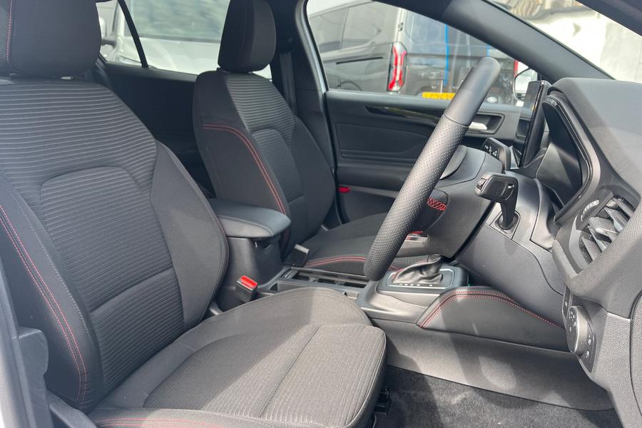 Ford FOCUS Photo autoimg-0109f30fd84fcc4ea2141fbaf0b8f0b7aae323a9.jpg