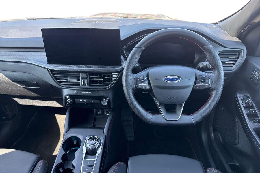 Ford KUGA Photo autoimg-010bb4df8b562176c8db65d92c490ad888119b85.jpg