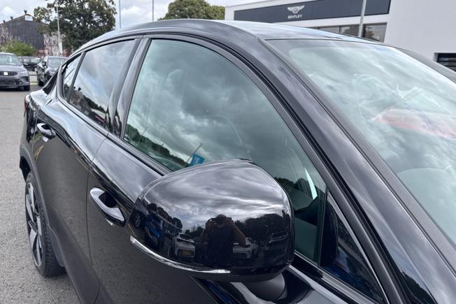 VOLVO C40 Photo 20