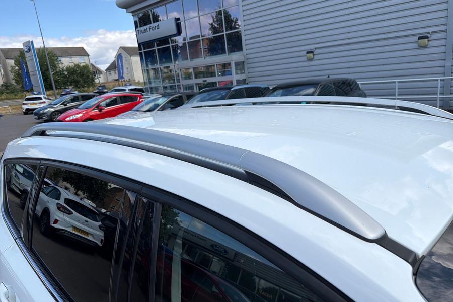 Ford KUGA Photo autoimg-010c4d796fd849daa2b5698f2a669006519a27fc.jpg