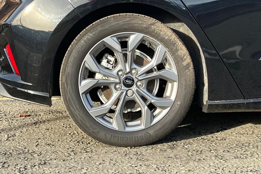 Used Ford FOCUS MA75GMV 8