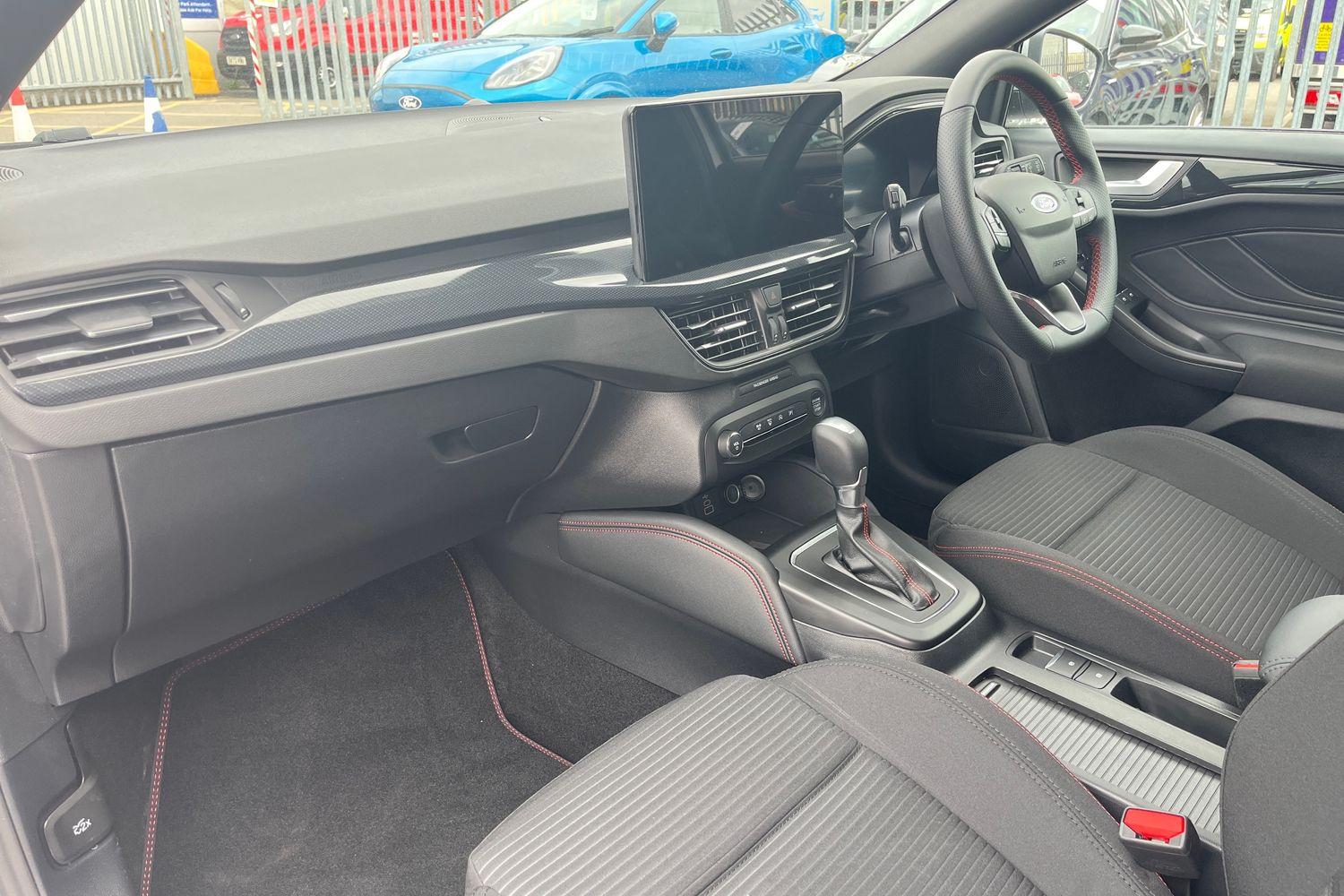 Ford FOCUS Photo 17
