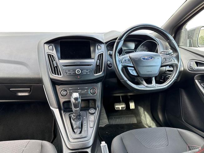 FORD Focus Photo 11