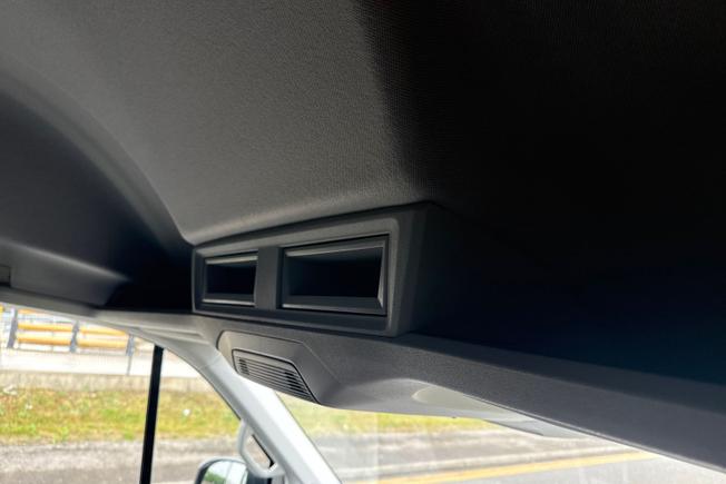VOLKSWAGEN Crafter Photo 30