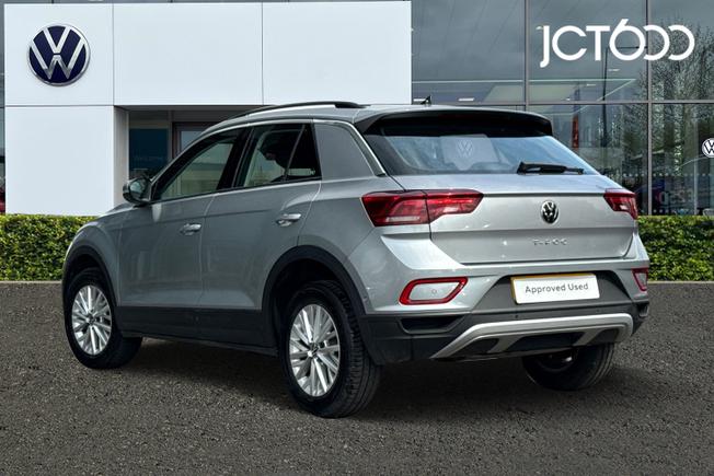 Volkswagen T-Roc Photo 3