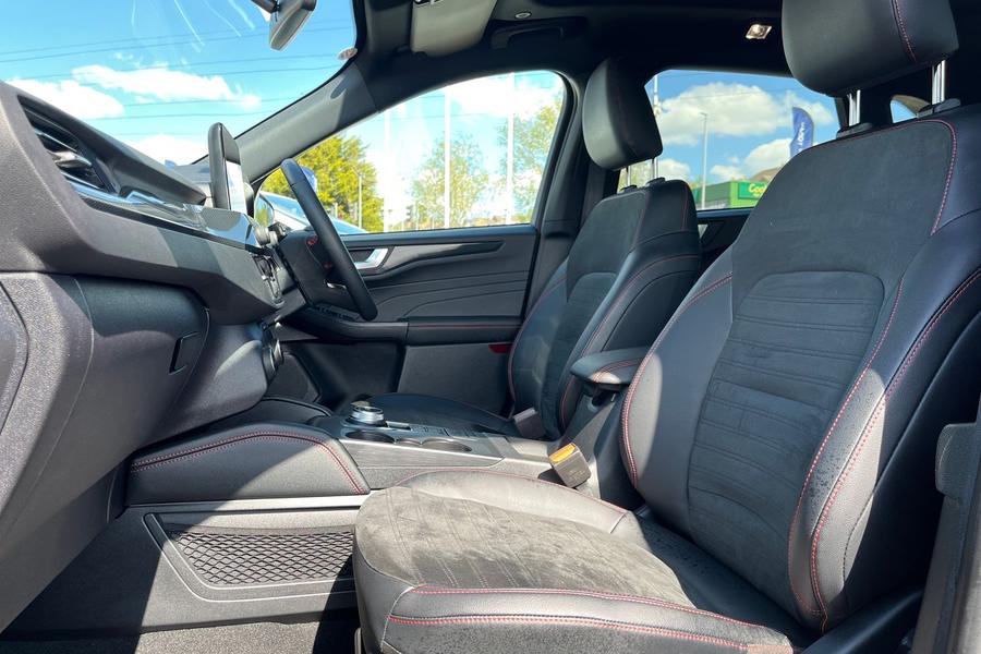 Ford KUGA Photo autoimg-011d81447f8962238031511002d64be4d4db69a7.jpg